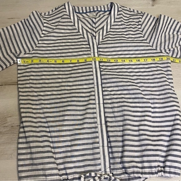 Mountain Hardware Striped Button Down Drawstring Waist Top, Gray/white, Size M - Picture 9 of 13